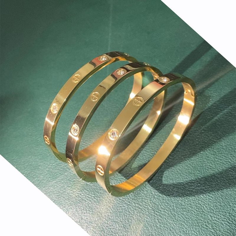 Thiết Kế Mới Màu Vàng Đính Đá  - đánh giá và giá Nail Art France