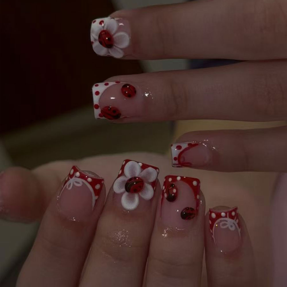 24 pieces per set. Rectangular - đánh giá và giá Nail Art Flower